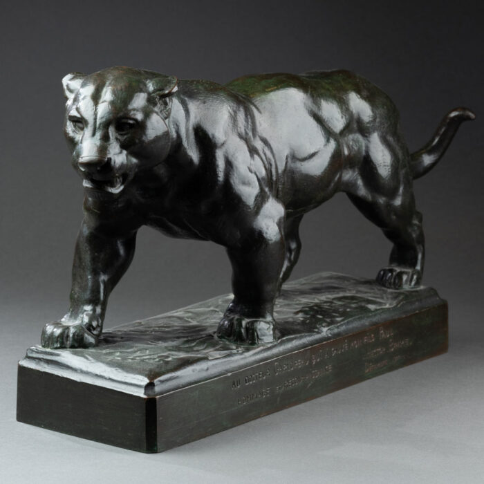 Panthère en marche - Bronze signé Barye