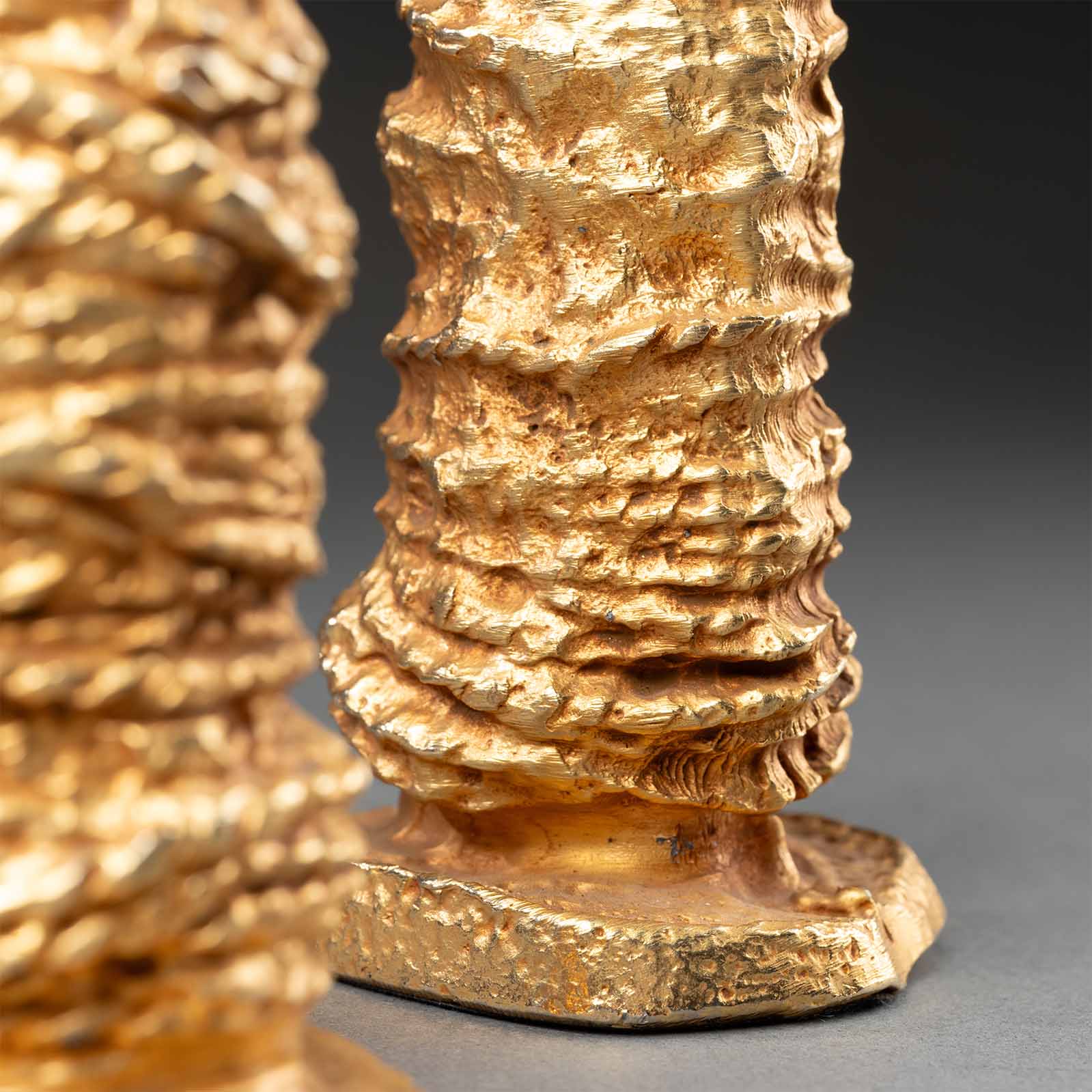 Paire de bougeoirs sculpturaux par Pierre Casenove pour Fondica